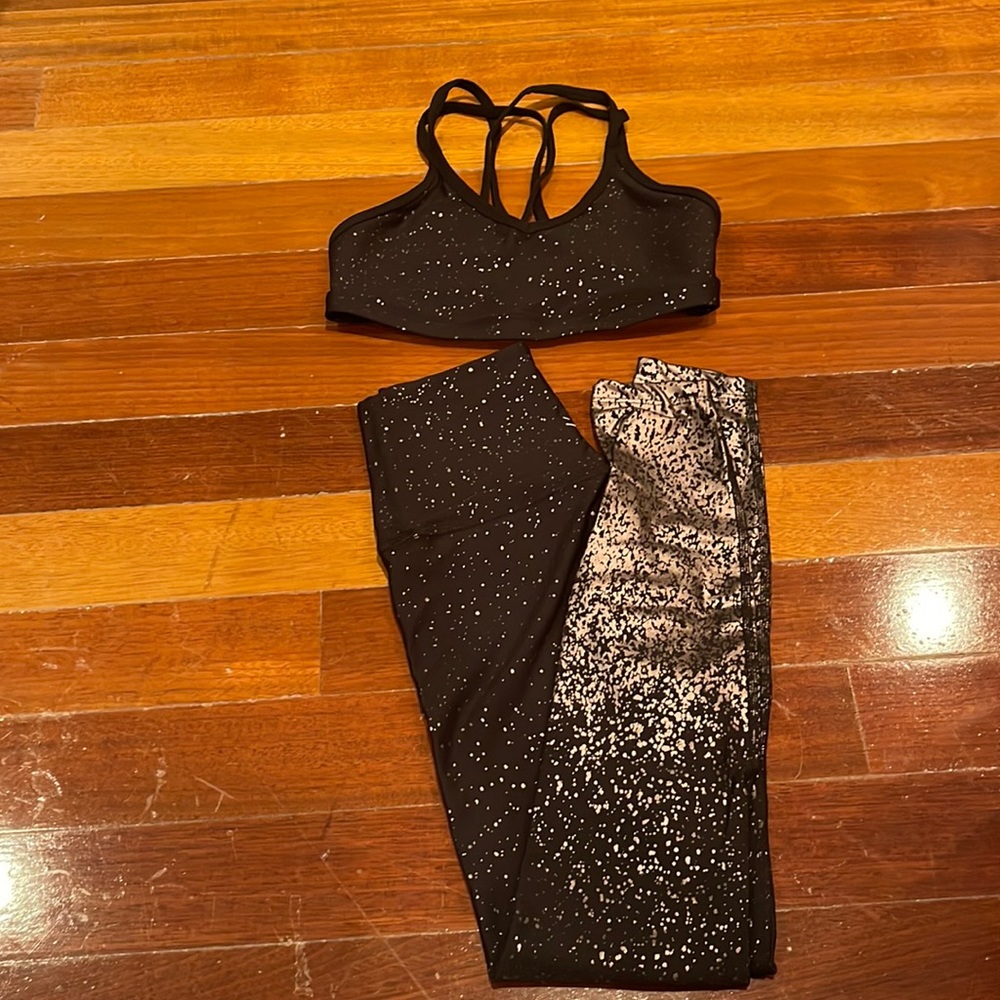 Beyond yoga black alloy work out set size S